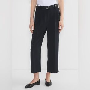 NWT - Aritzia The Effortless Pant™ Cropped - Crepette™ - Size 6 - Black